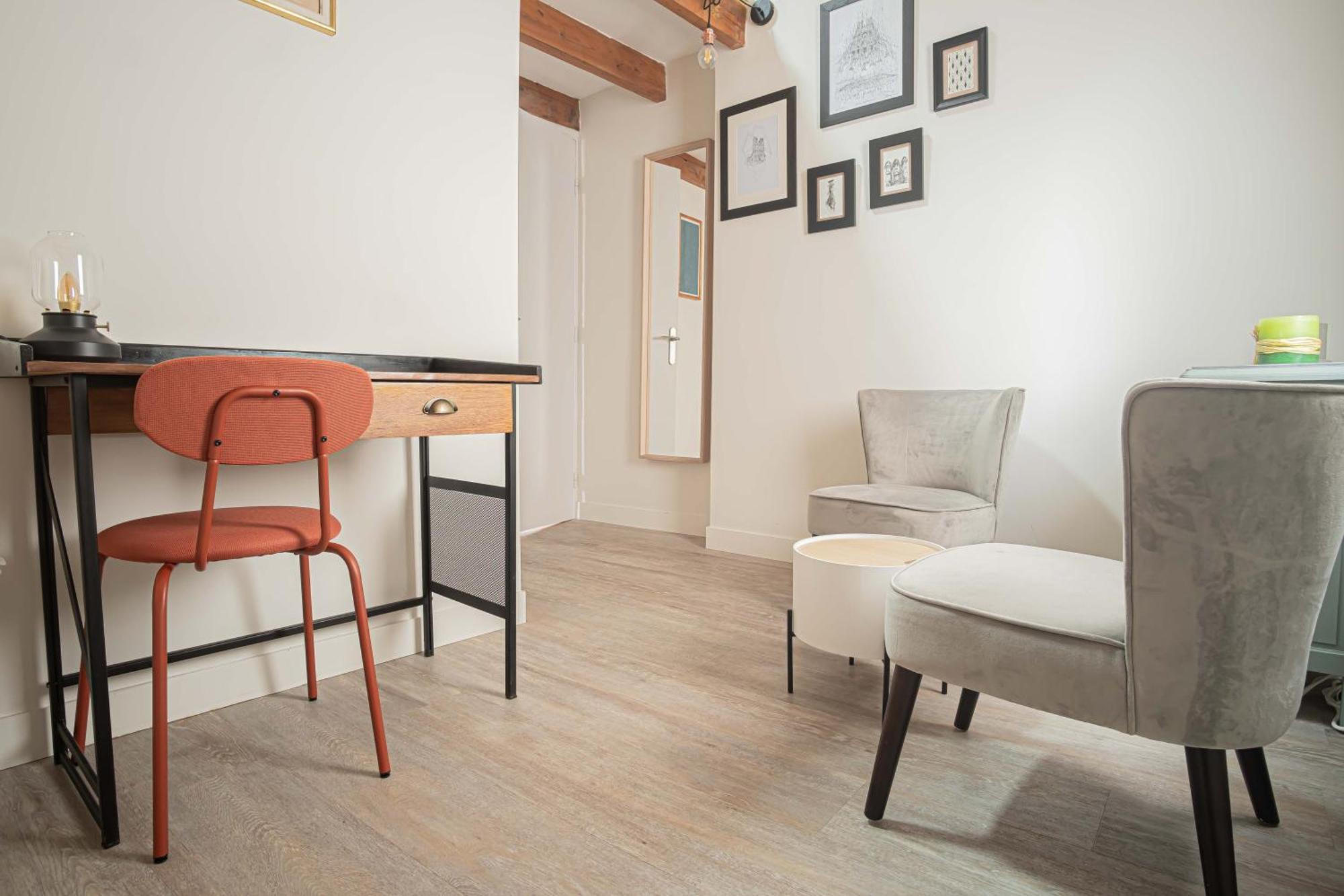 Triplex Cathedrale Parking Gratuit Apartment Reims Bagian luar foto